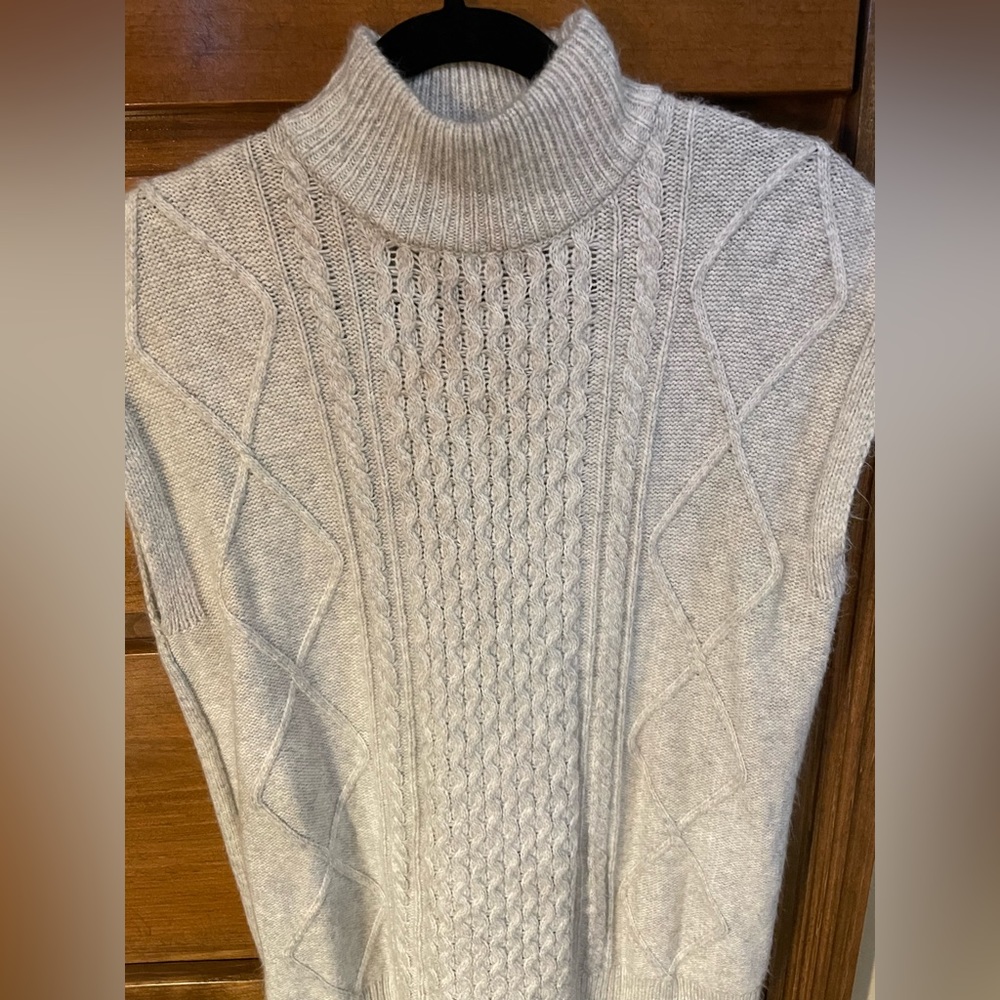 Sweater - Picture 3 of 4